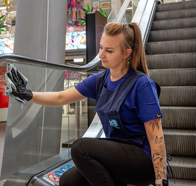 SPS Grupp eskalaatorite süvapuhastus